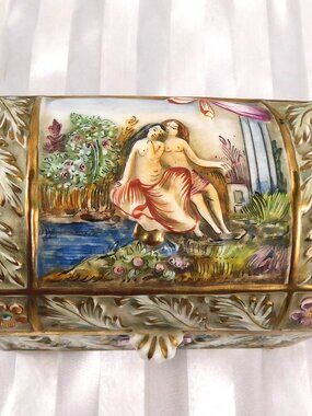 Capodimonte Porcelain Storage Trinket Box # 27031
